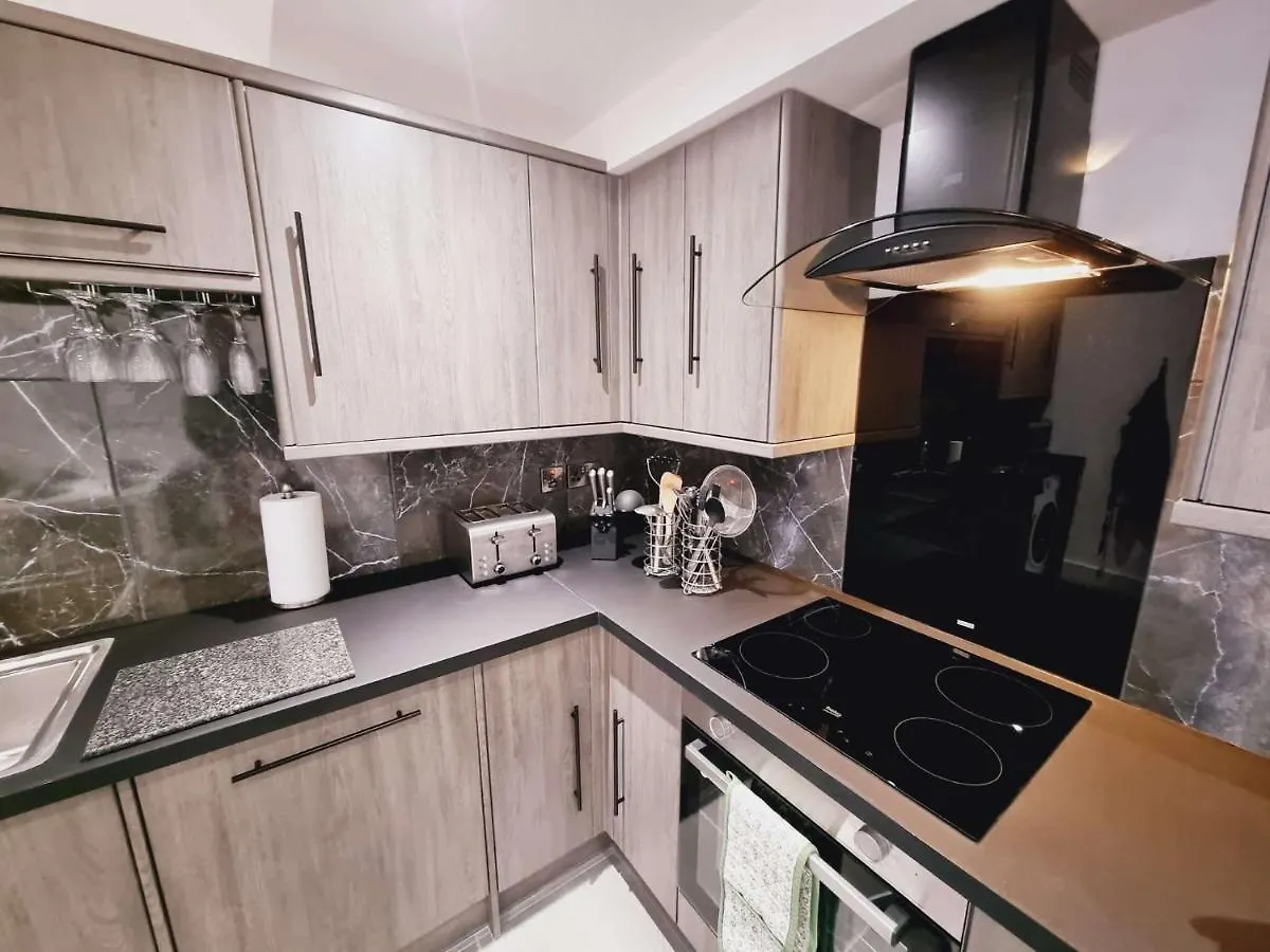Lmk, Spacious 1 Bedroom Ground Floor Apartment, Ev Charger, Free Parking Wi-Fi, Great Location 贝尔法斯特 英国