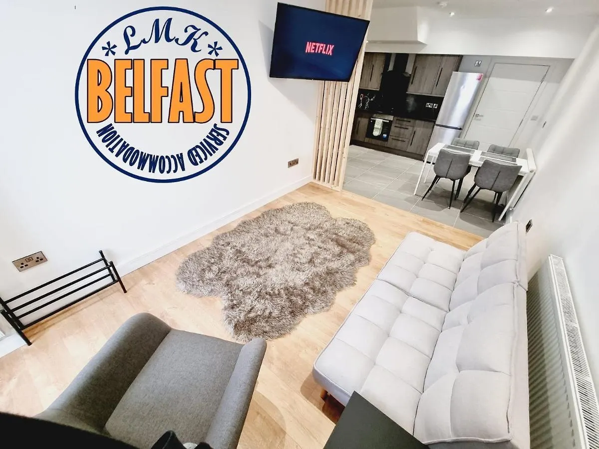 Lmk, Spacious 1 Bedroom Ground Floor Apartment, Ev Charger, Free Parking Wi-Fi, Great Location location