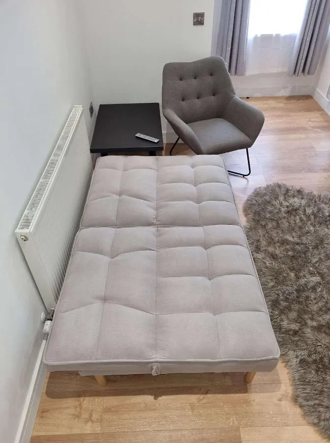 Lmk, Spacious 1 Bedroom Ground Floor Apartment, Ev Charger, Free Parking Wi-Fi, Great Location 贝尔法斯特 公寓
